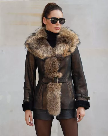 Sale | Black sheepskin coat with raccoon fur collar