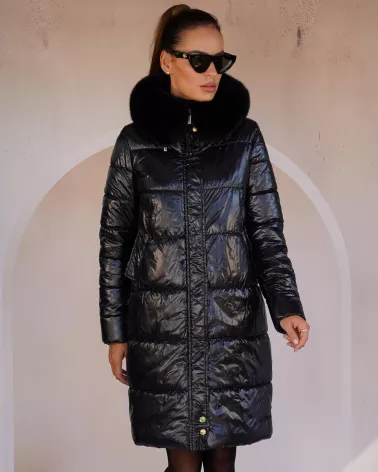 Schwarze Daunenjacke mit Kapuze