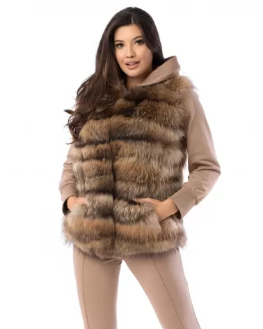 Sale | Fur vest in natural raccoon color