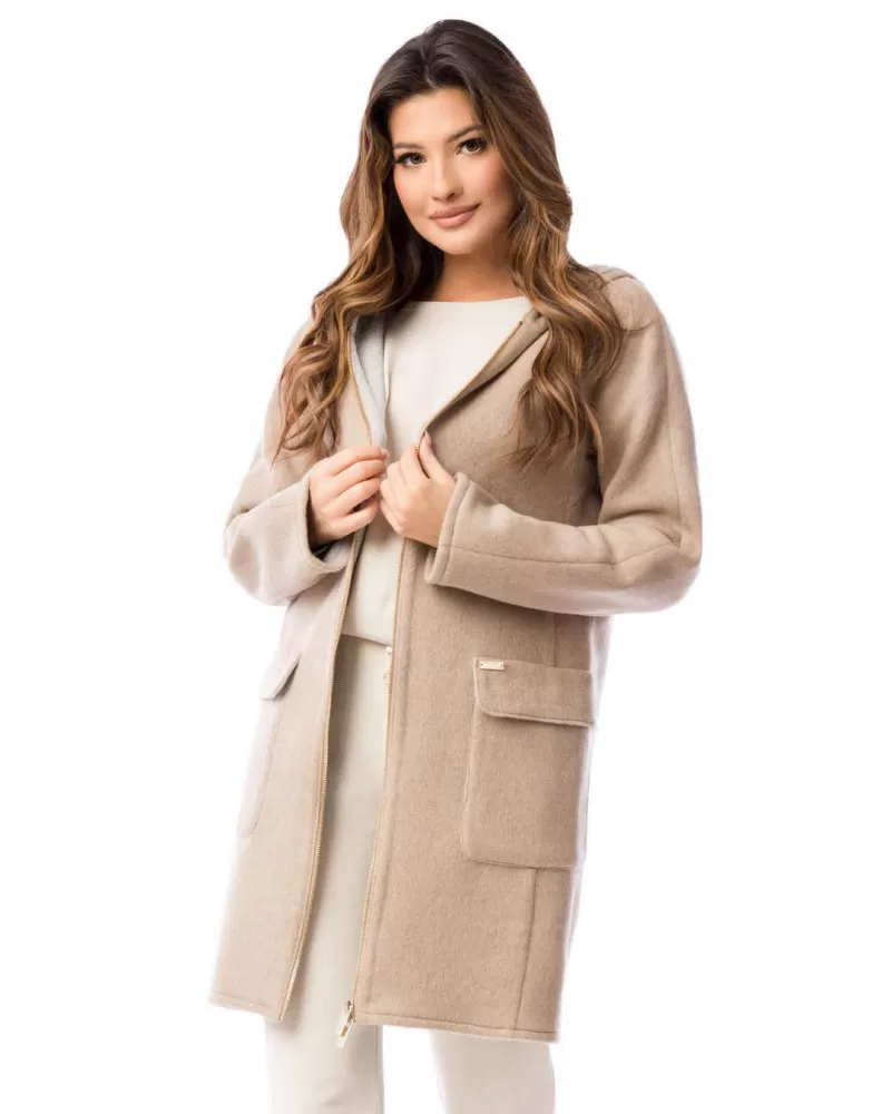 Woolen coat with camel cashmere