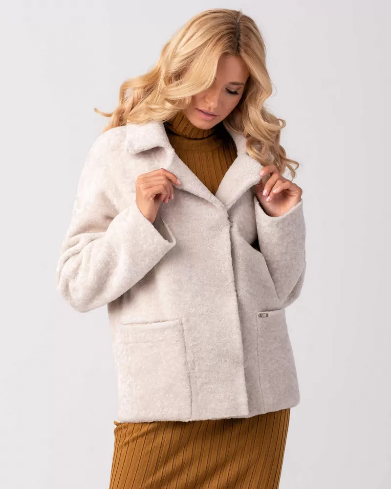 Sale | Beige double-sided sheepskin coat